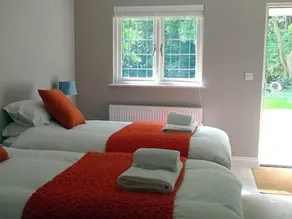 Garden Cottage Bed and Breakfast - Image 2