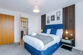 Modern 2 bed  Apt near Mediacity and City Centre - Image 2