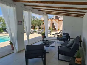 Dalmatian stone house with swimming pool near Supetar - Image 2