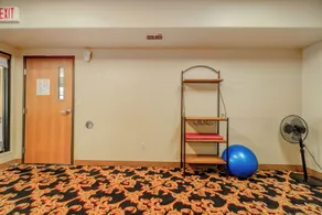 SureStay Plus Hotel by Best Western Beeville - Image 5