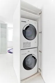 Junior Suite Apartment by Livingdowntown - Image 3