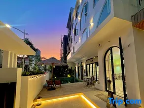 Beihai 8861 Flower Villa Design Hotel (Jintan Branch) - Image 2