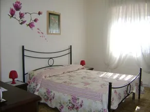 La Camelia - Image 4