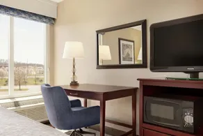 Hampton Inn Dulles - Cascades - Image 5