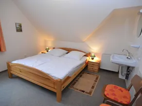Cozy Holiday Home in Düdinghausen Sauerland near Ski Area - Image 5