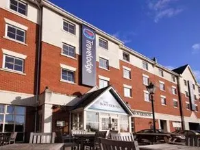 Travelodge Portsmouth - Image 1