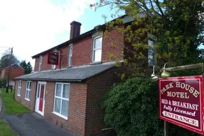Parkhouse Motel - Image 3
