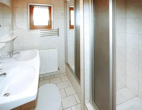 Large Holiday Home With Garden and Balcony in Otztal - Image 2