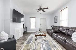 Modern 3BR | Amazing Location | Highly Walkable! - Image 4