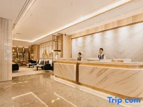 Golden Spring Hotel - Image 2
