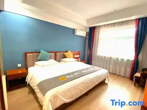 Manbo Hotel (Yichang Wuyue Plaza actually Home Store) - Image 3