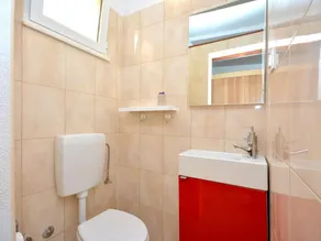 Villa in Kastel Luksic Near the Beach - Image 3