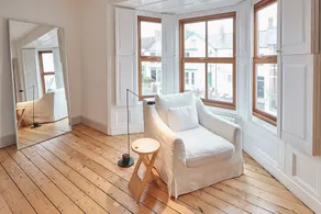 Host & Stay - Emerald Residence - Image 5