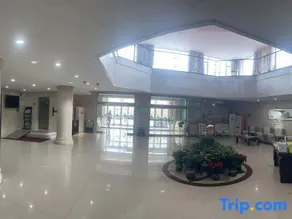 Cangzhou Hotel - Image 2