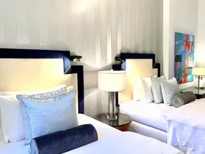 Luxury Apartments MONDRIAN Market Square II - Image 2