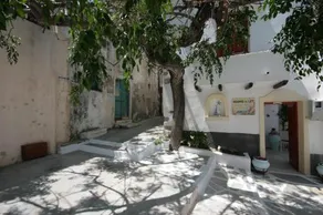 Studios Bourgos - Image 2