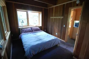 Snowy Owl Three-Bedroom Chalet - Image 4