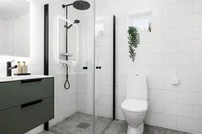 Luxurious newly built villa with patio and private parking - Image 2