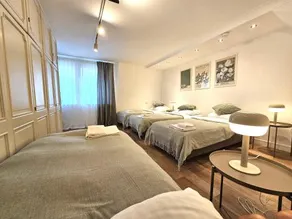 Tolstov-Hotels Maisonette in Luxury City Villa - Image 5