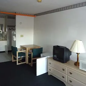 Magnuson Hotel Summerton - Image 5