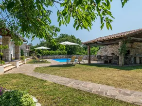 Elegant Villa In Istria With Outdoor Pool - Image 4
