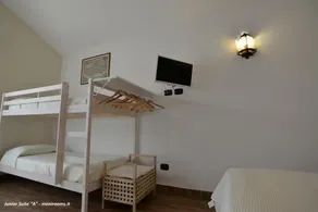 Moni Rooms - Image 2
