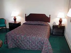 Econo Lodge Williamsburg - Image 3