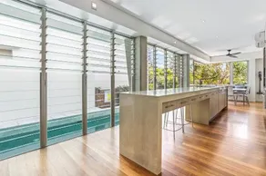 Contemporary & central, Sunshine Beach - Image 5