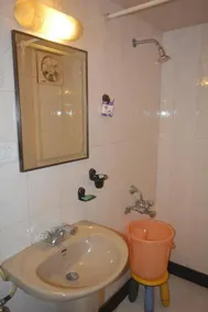 Poonam Hotel & Restaurant - Image 2