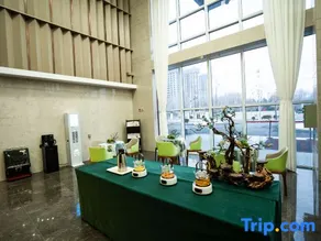 Guan County Conference Center Hotel - Image 3