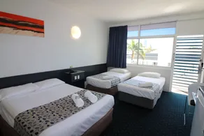 Southern Cross Motel & Apartments - Image 2