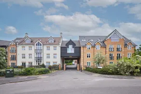 Host Stay No 32 in Oadby - Image 5