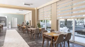SIDE SPRING HOTEL - Image 3