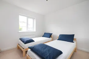 Stunning 5 bed House in Ashford - Image 3