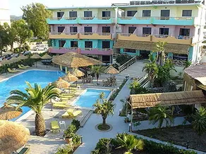 Latino Bay - Image 1