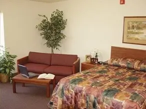 WoodSpring Suites Hammond - Image 1