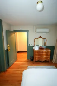 The Lyle Hotel - Image 2
