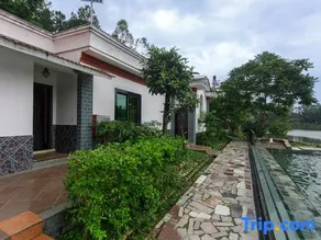Automobile Inn Fishing base - Image 2