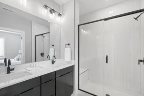 Charlotte Luxury Townhomes - Image 5