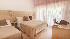 Hotel Silver - Image 2