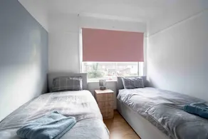 Modern 2-bed House Liverpool Close to Aintree Hosp - Image 2