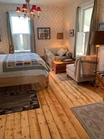 Mecklenburgh Inn - Image 3
