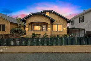 Brick & Creek House 3 Bedroom Home - Image 3
