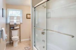 Quiet Suburban Ranch Hot Tub Mins Arpt RIT DWNT - Image 4