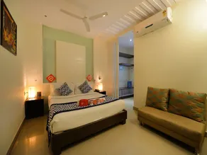FabHotel GN International - Image 4