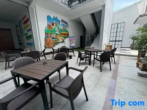 Country Inn & Suites by Radisson Hotel (Yuncheng Xinghe Square) - Image 3