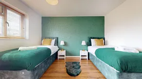 Entire 3 Bed Home in Basildon Sleeps up to 6 - Image 5