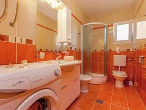 Apartment Dramalj - Image 4