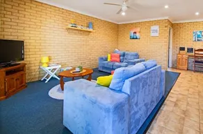 Comfortable Central Unit - Image 2