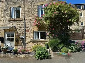 The Lodge - Image 4